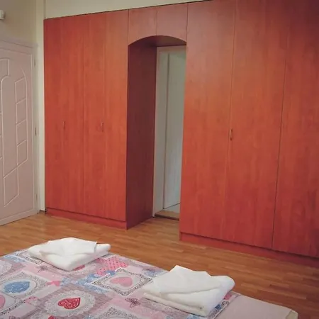 Top Central Apt The Floor Apartment
